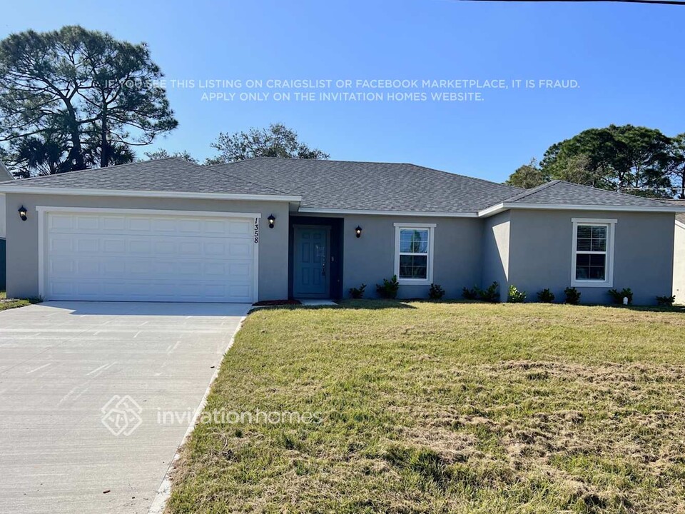 1358 SE Preston Ln in Port St. Lucie, FL - Building Photo