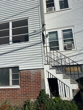22 Francis St in Everett, MA - Foto de edificio - Building Photo
