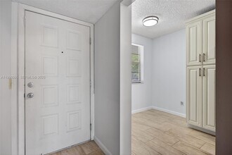 9670 W McNab Rd in Tamarac, FL - Building Photo - Building Photo