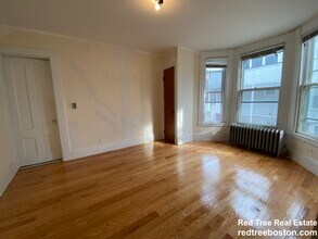 381 Harvard St in Cambridge, MA - Building Photo - Building Photo
