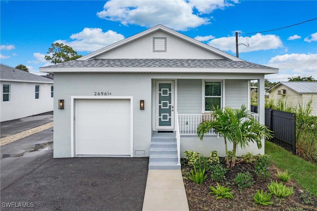 26961 N Riverside Dr in Bonita Springs, FL - Building Photo