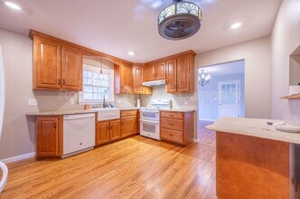 43 Evergreen Rd in Northford, CT - Building Photo - Building Photo