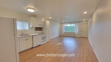 4228 337th Pl SE in Fall City, WA - Building Photo - Building Photo