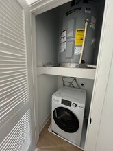 4253 Viola St, Unit 3 in Philadelphia, PA - Foto de edificio - Building Photo