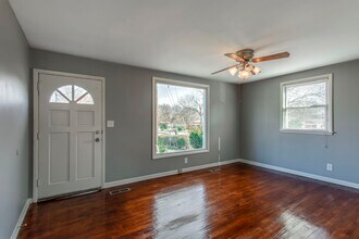 3259 Panorama Dr in Nashville, TN - Foto de edificio - Building Photo