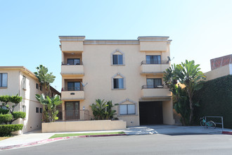 1510 S Barrington Ave in Los Angeles, CA - Building Photo - Building Photo