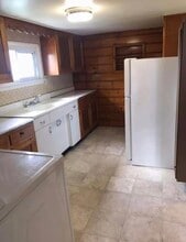 108 S 2nd Ave in Paden City, WV - Building Photo - Building Photo