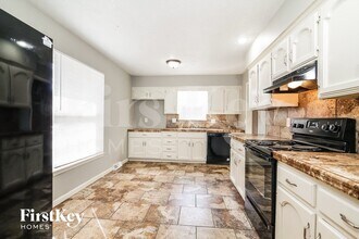 1301 SW 20 St in Blue Springs, MO - Building Photo - Building Photo