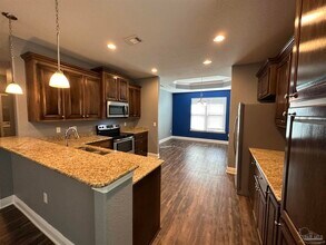 841 Oak Aly in Pensacola, FL - Building Photo - Building Photo