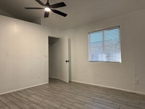 13221 N. 21st - RGRB in Phoenix, AZ - Building Photo - Interior Photo