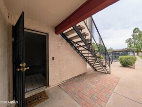 4211 E Palm Ln, Unit 101 in Phoenix, AZ - Building Photo - Building Photo