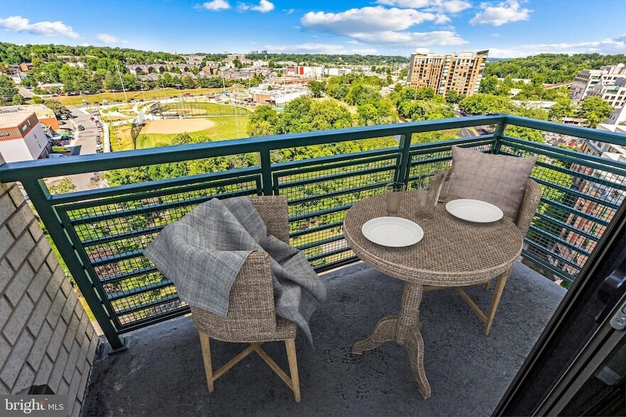 2720 S Arlington Mill Dr, Unit 1102 in Arlington, VA - Foto de edificio