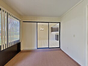 5025 79th Ave Dr E in Sarasota, FL - Building Photo - Building Photo