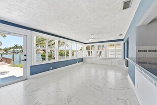 1245 79th St S in St. Petersburg, FL - Building Photo