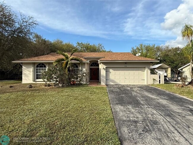 7533 SW 37 Ct in Davie, FL - Building Photo - Building Photo