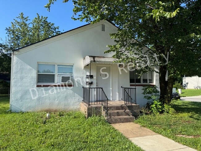 1300 E Division St in Springfield, MO - Building Photo - Building Photo