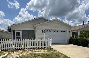 16879 SE 94th Sunnybrook Cir in the Villages, FL - Building Photo