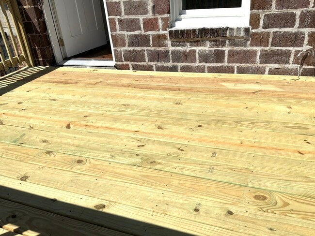 224 E Cass St in Joliet, IL - Foto de edificio - Building Photo