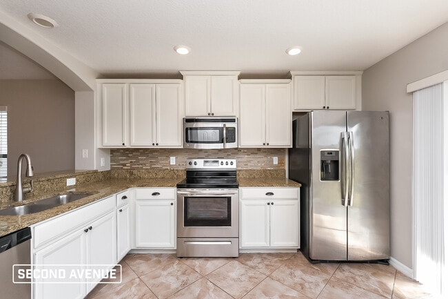 10117 Newminster Loop in Ruskin, FL - Building Photo - Building Photo