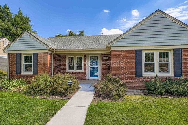 property at 1780 Roslyn St