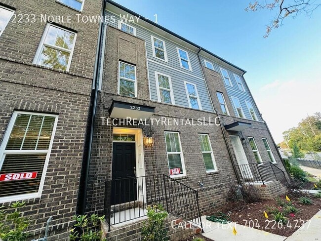 2233 Noble Townes Wy in Charlotte, NC - Foto de edificio - Building Photo