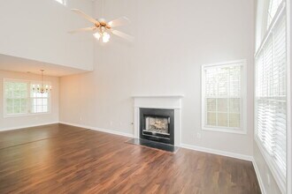 413 Rosemont Ct in Hiram, GA - Building Photo - Building Photo