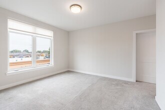 440 Green Bay Rd in Highwood, IL - Building Photo - Building Photo