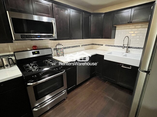 2048 E Alta Vista Rd in Phoenix, AZ - Building Photo - Building Photo