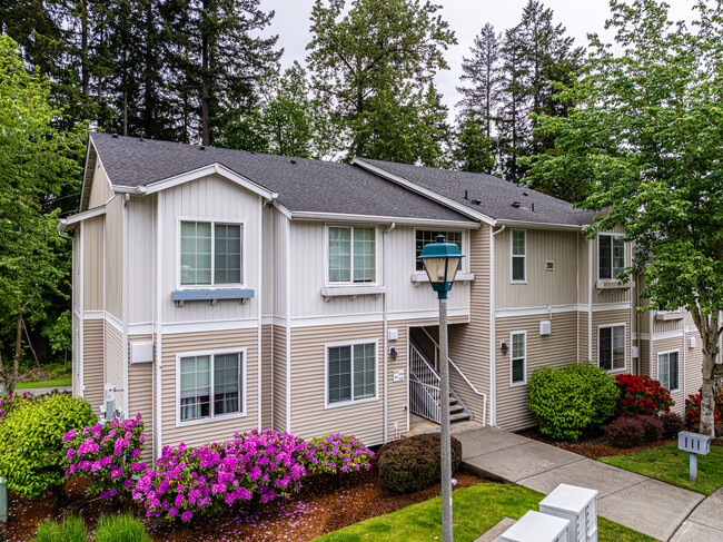 Shadowhawk Condominiums in Renton, WA - Foto de edificio - Building Photo