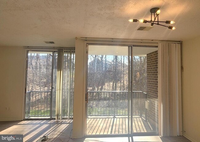 10244 Prince Pl in Upper Marlboro, MD - Building Photo - Building Photo