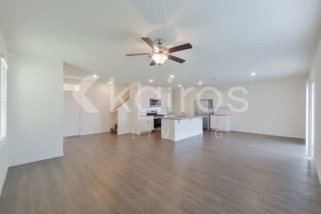 32165 Katelin Cir in Leesburg, FL - Foto de edificio - Building Photo