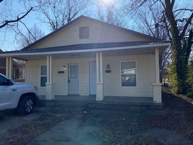 817 W Matthews Ave in Jonesboro, AR - Building Photo - Building Photo