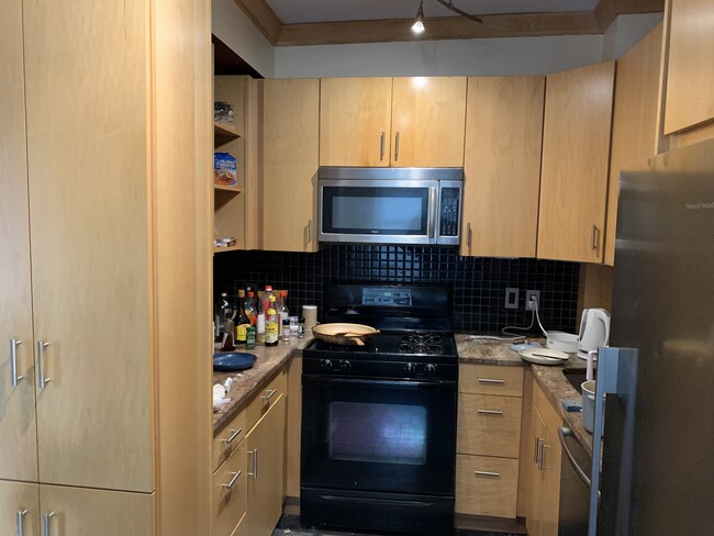 45 Hemenway St, Unit 2 in Boston, MA - Building Photo - Building Photo