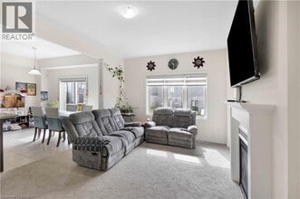 29 Jenner Dr in Brant, ON - Building Photo - Building Photo