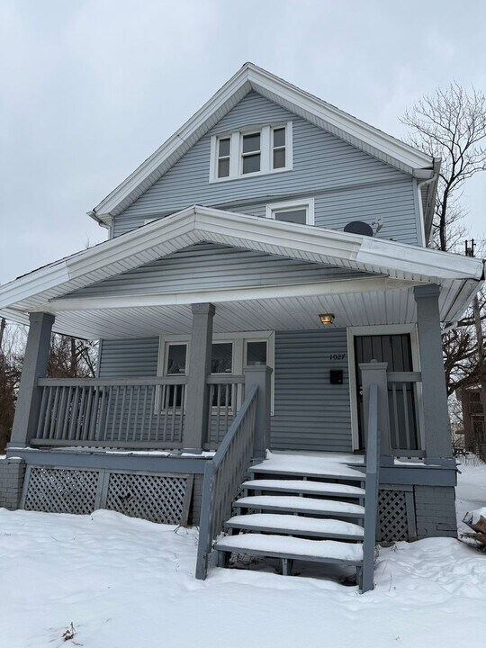 1027 E 148th St in Cleveland, OH - Building Photo