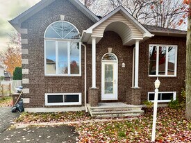 163 Rue des Boulonnais in Gatineau, QC - Building Photo