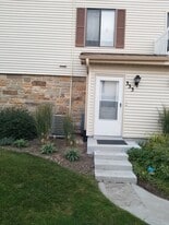 333 Jefferson Ct in Vernon Hills, IL - Building Photo