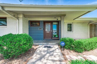 6825 Bellgreen Dr in Houston, TX - Building Photo - Building Photo