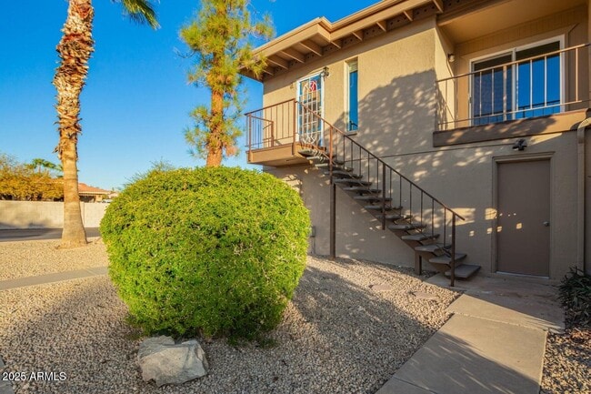 17042 E Calle Del Oro in Fountain Hills, AZ - Building Photo - Building Photo