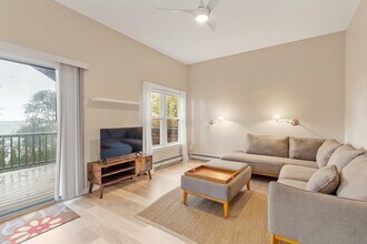 105 Granite St in Rockport, MA - Building Photo - Building Photo