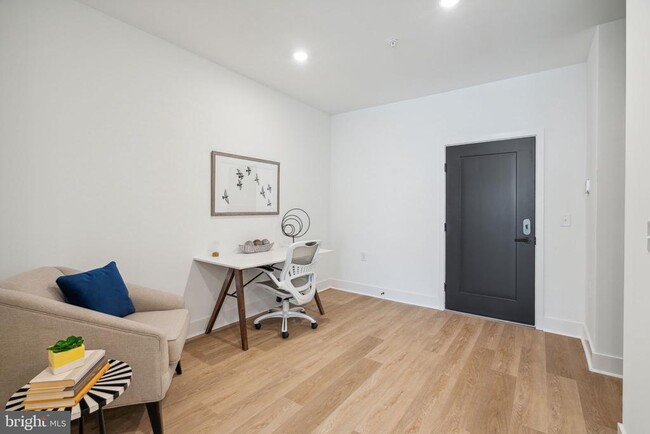 1419 W Grange Ave in Philadelphia, PA - Building Photo - Building Photo