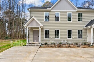 121 Laura Ln in Lillington, NC - Building Photo - Building Photo