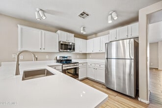 11579 W Oglesby Ave in Youngtown, AZ - Building Photo - Building Photo