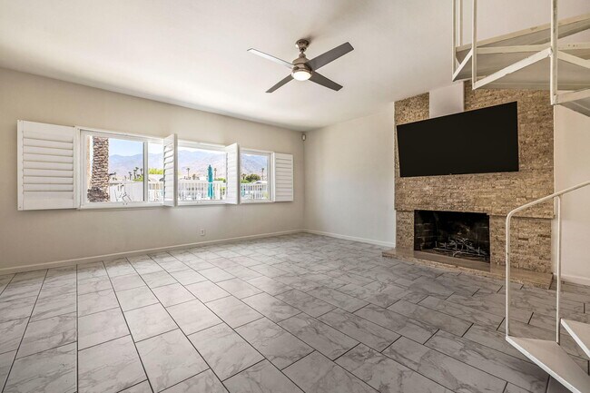 415 E Avenida Granada in Palm Springs, CA - Building Photo - Building Photo