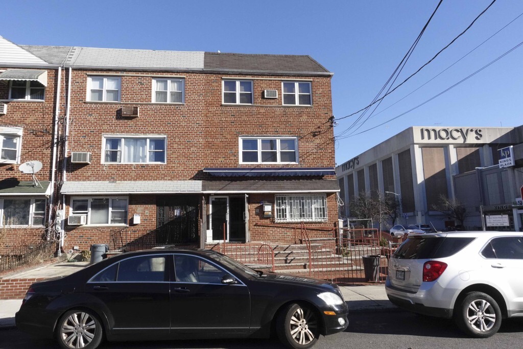 2083 E 53rd Pl in Brooklyn, NY - Foto de edificio