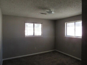 1302 S Lowell St in Casper, WY - Building Photo - Building Photo