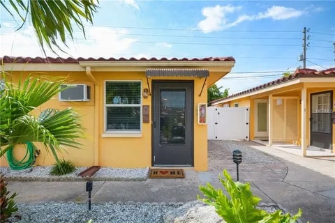 property at 2600 N Paula Dr