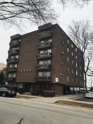 336 Lathrop Ave in Forest Park, IL - Building Photo