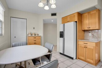 1605 Abaco Dr in Coconut Creek, FL - Building Photo - Building Photo