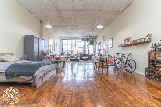 255 McKibbin St in Brooklyn, NY - Building Photo - Building Photo